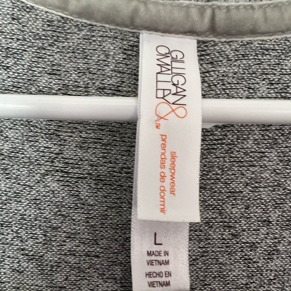 Gilligan & O’malley long sleeve v-neck sweater top, Large - Picture 6 of 6